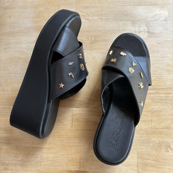 Karl Lagerfeld Studded Charm Platform Gold Black Leather Wedge Sandals 9M NEW - Picture 10 of 10